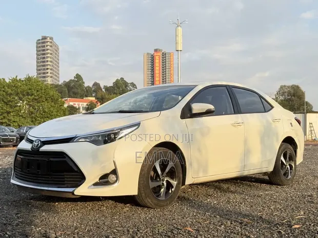 Toyota Levin Hybrid Elite Sunroof 2017 White - 1