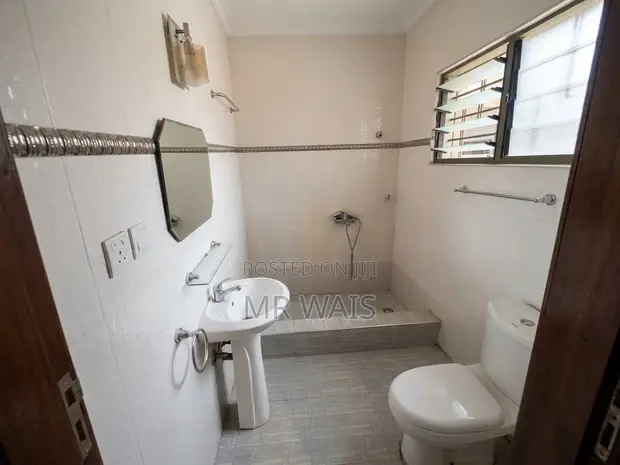 3 Bedroom House for Rent in Agbogba - 1