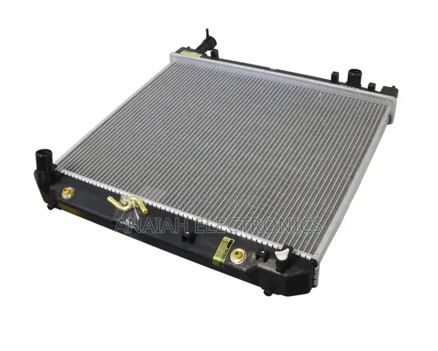 Genuine Radiator for Toyota HiAce (Fish) - 1
