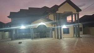 4 Bedroom Apartment for Rent in Trimude Agency, Kumasi