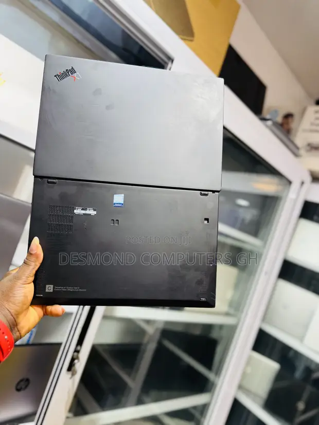 Lenovo ThinkPad X1 Carbon Gen 8 Laptop - 1