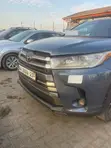 Toyota Highlander LE 2019 Gray - 1
