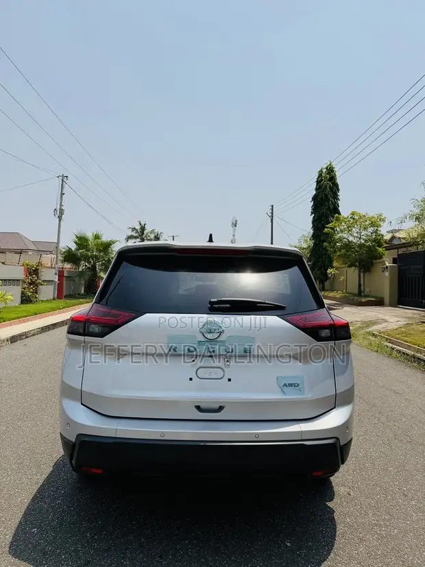 Nissan Rogue SV 2024 Silver - 1
