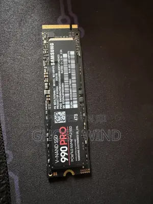 Samsung 990 Pro SSD 4TB PCIe 4.0 M.2 NVMe