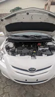 Toyota Belta 2010 White - 5