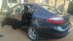 2019 Ford Fiesta SE Sedan - Matt Black