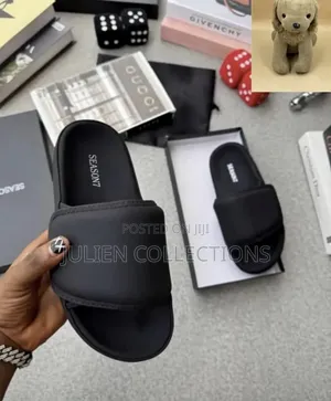 Season 7 Slide Sandals - Black
