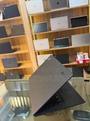 Lenovo ThinkPad X1 Carbon Laptop