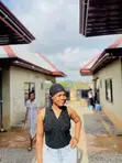 Customer Service CV - Hardworking Lady - 1