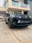 Toyota Highlander LE 2019 Black - 2