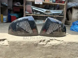 Nissan Sentra 2002-2005 Spec Taillights