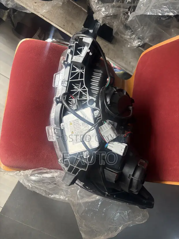 Mitsubishi Outlander ASX Headlight (2013-2018) - 1