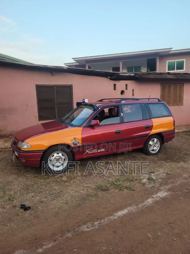 Opel Astra Station Wagon 2001 Red - 1