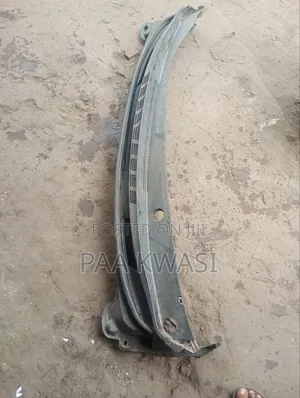 Hyundai Elantra Wiper Panel (2012-2015)