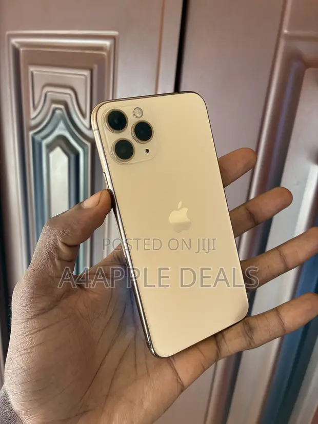 Apple iPhone 11 64GB Blue - 1