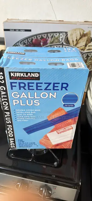 Kirkland Signature Freezer Gallon Plus Food Storage Bags (192 ct)