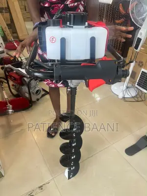 Earth Auger - 52cc 2-Stroke Engine