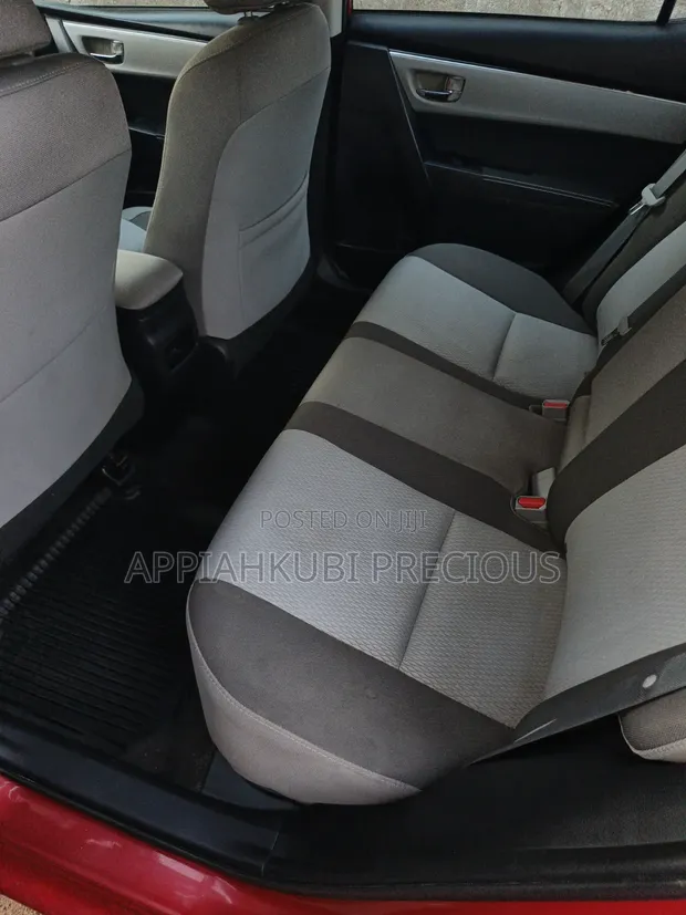 Toyota Corolla LE Eco 2019 Red - 1