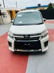 Toyota Voxy SV Premium 2014 White - 1