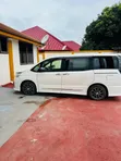 Toyota Voxy SV Premium 2014 White - 3
