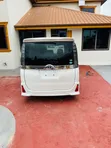Toyota Voxy SV Premium 2014 White - 5