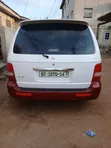 Kia Sedona 2005 White - 3