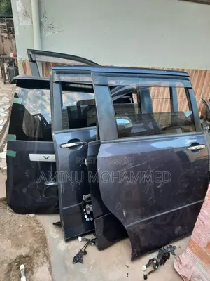 Toyota Voxy Bumpers & Parts