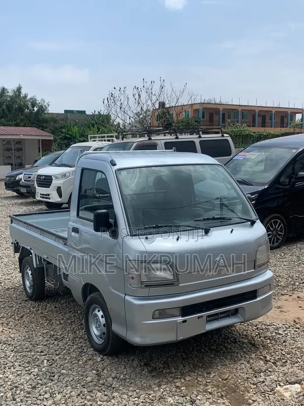 Daihatsu Hijet Mini Truck 4x4 - 1