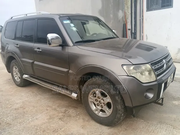 Mitsubishi Pajero 2008 - 1