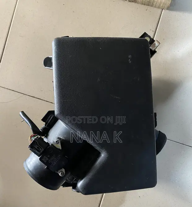 Toyota Camry Air Cleaner Assembly (2012-2017) - 1
