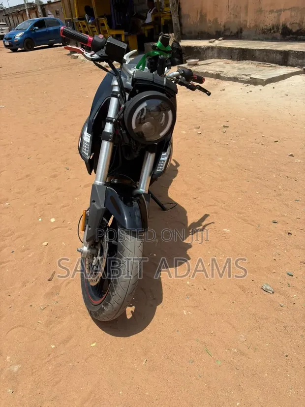Voge 300R 2025 Black - 1