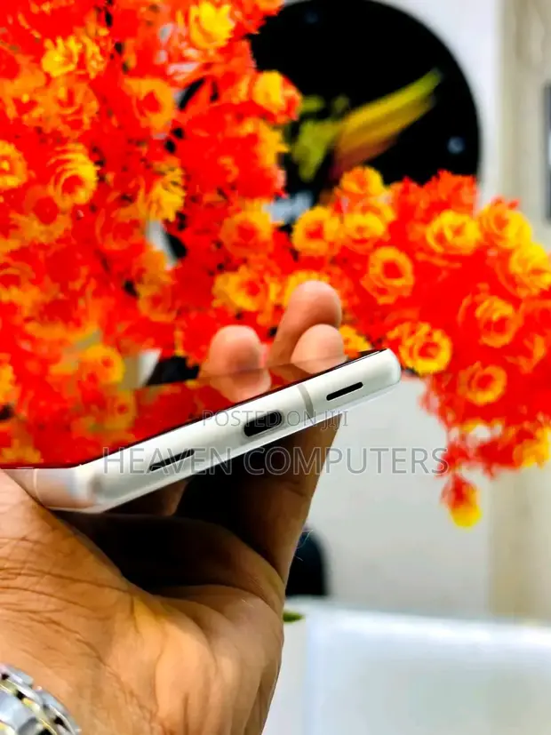 Google Pixel 7 Pro 256GB Gold - 1