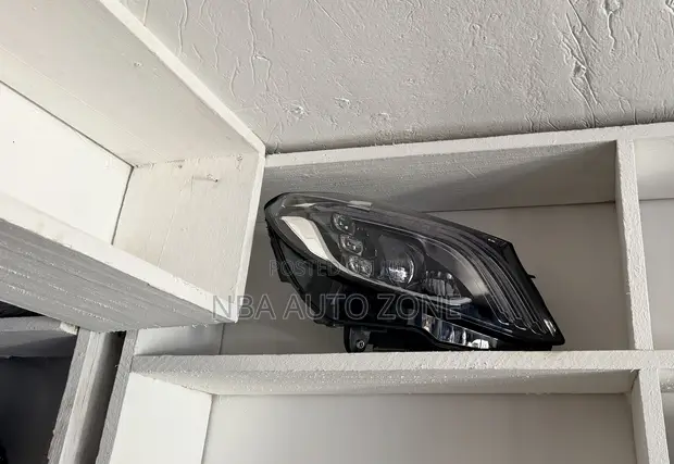 Mercedes-Benz C300 W205 Headlight Pair (2016-2018) - 1