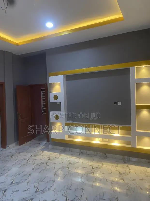 2-Bedroom Apartment for Rent in Bluetop Estate - 1