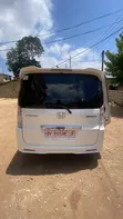 Honda Stepwgn 2012 White - 1