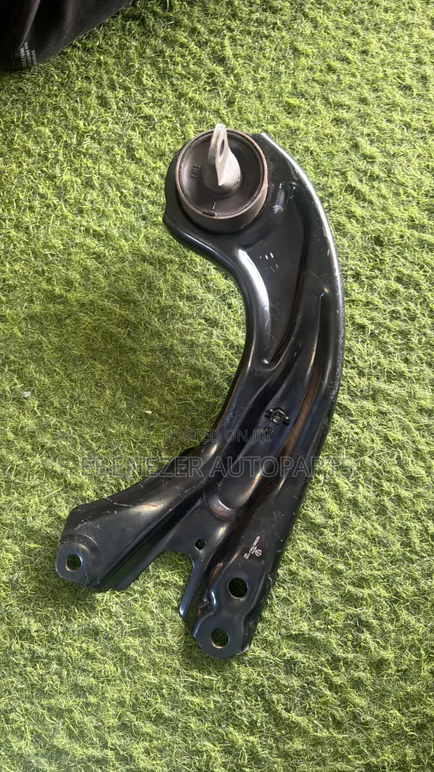 Honda CR-V Rear Trailing Arm (2023-2026) - 1