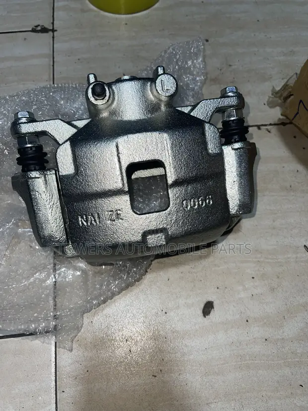 Mitsubishi L200 Front Hub Calipers - 1