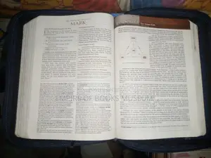 The Jeremiah Study Bible, NKJV: In Scripture Bag