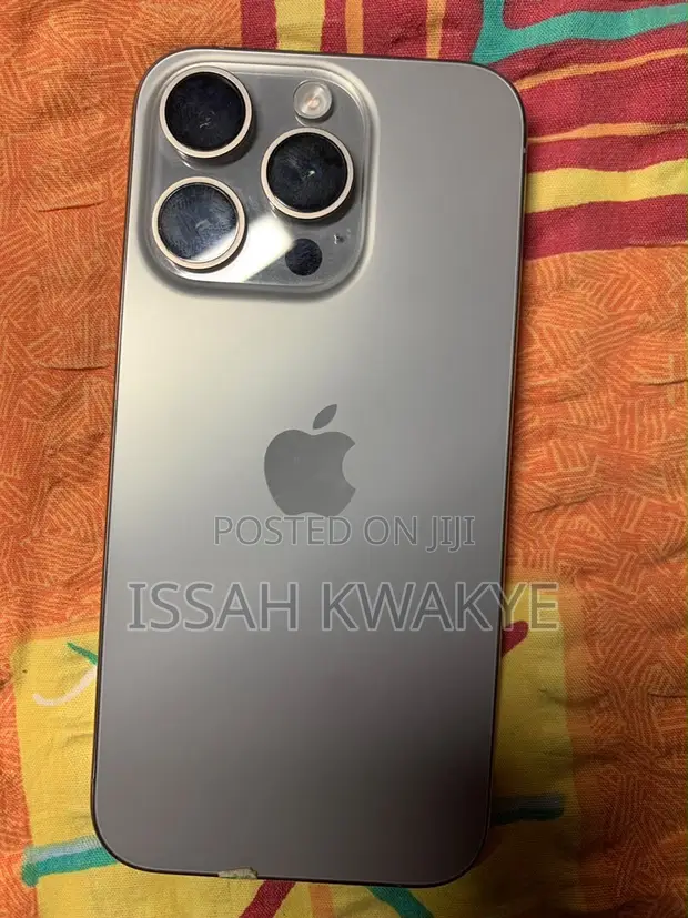 Apple iPhone 15 Pro 128GB Black (UK Used) - 1