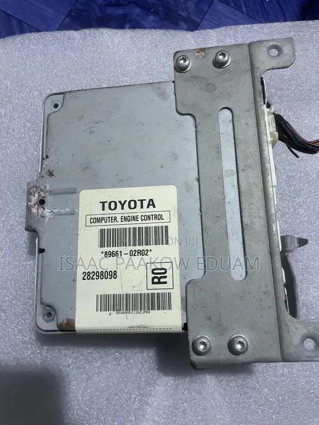 Toyota Corolla Engine Computer Control Unit - 1