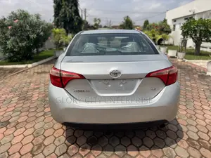 2019 Toyota Corolla LE Eco (1.8L 4cyl 2A) Silver