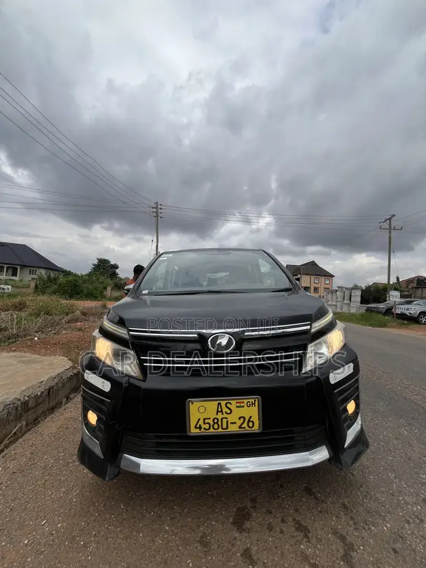 Toyota Voxy 2015 Black - 1