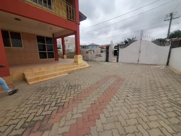 5 Bedroom House for Rent in East Legon, American House - 1