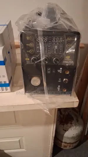HZXVOGEN 250A 6-in-1 MIG Welder (110/220V)
