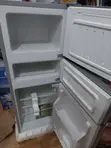 Roshuien 3-Door Fridge Freezer - 3