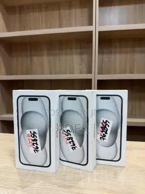 Apple iPhone 15 128GB Gold