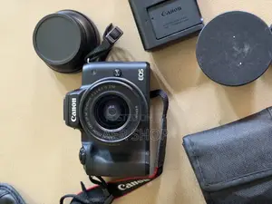 Canon EOS M50 Mark II Mirrorless Camera with 15-45mm Lens (Black)