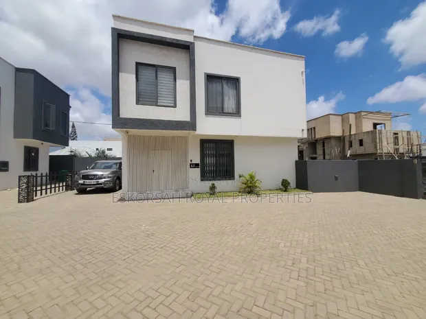 3-Bedroom Townhouse/Terrace for Rent in East Legon, Adjiringanor - 1