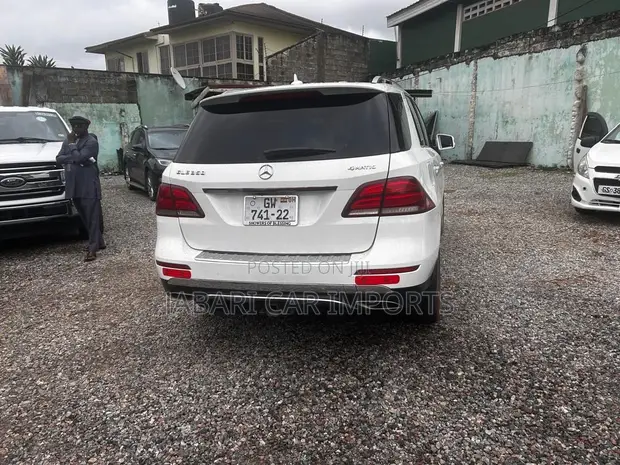 Mercedes-Benz GLE-Class GLE 350 4MATIC 2023 White - 1