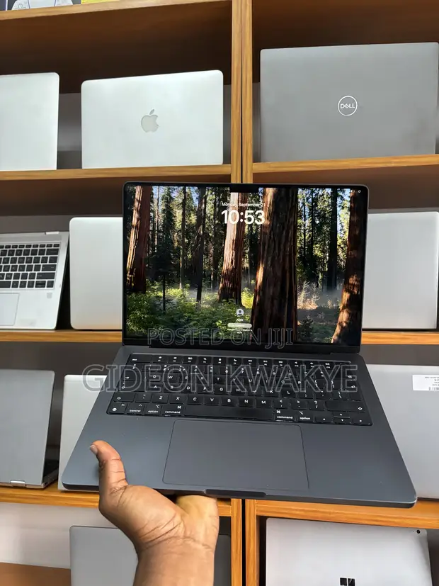 Apple MacBook Pro 2023 M3 Pro 18GB RAM 512GB SSD - 1